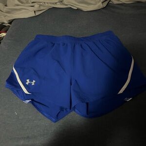 under armor women’s shorts medium